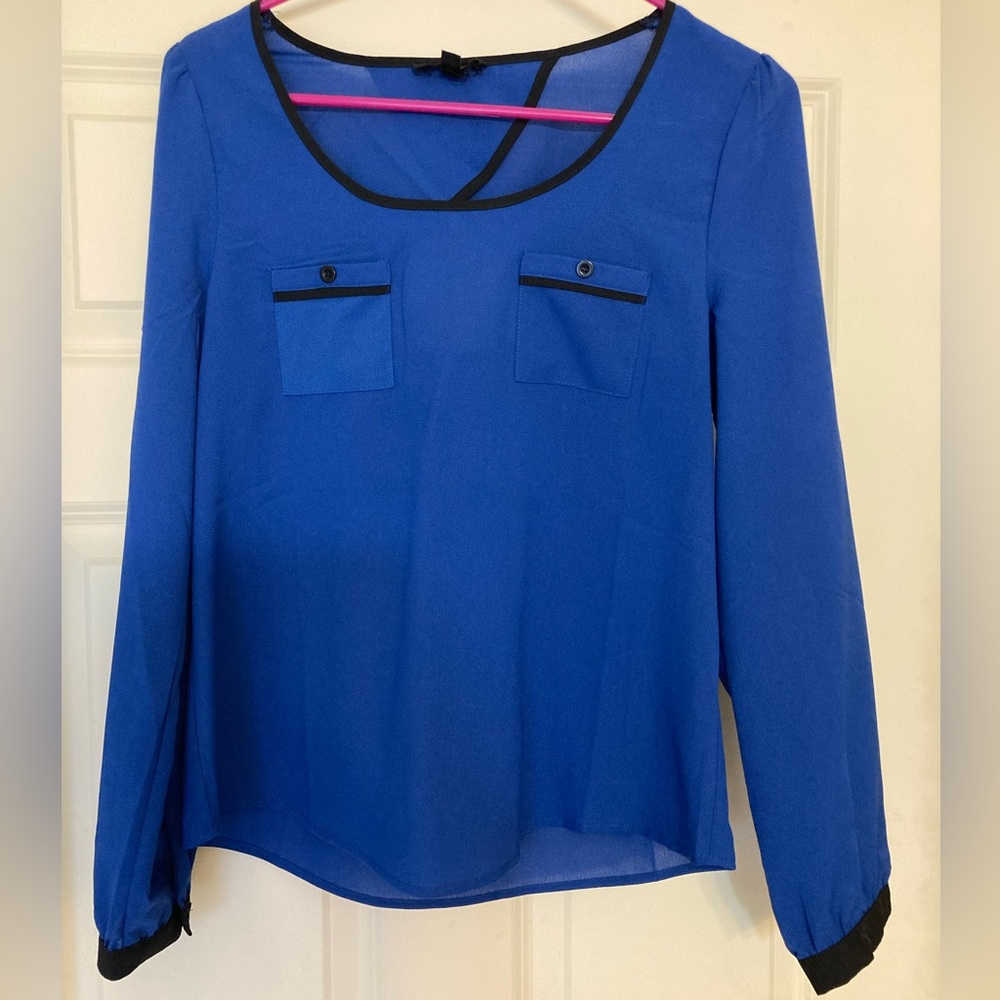 Small lightweight blue blouse, like new